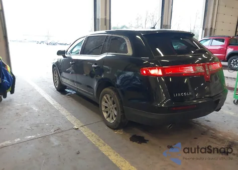 2013 Lincoln Mkt Livery из США, поврежденный, VIN 2LMHJ5NK1DBL57862